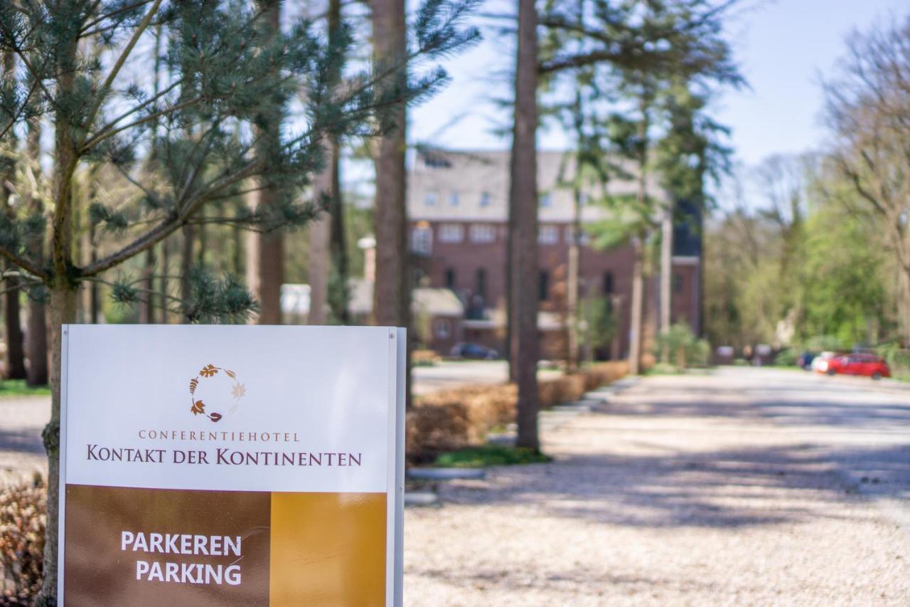 Hotel Kontakt Der Kontinenten Soesterberg Exterior photo