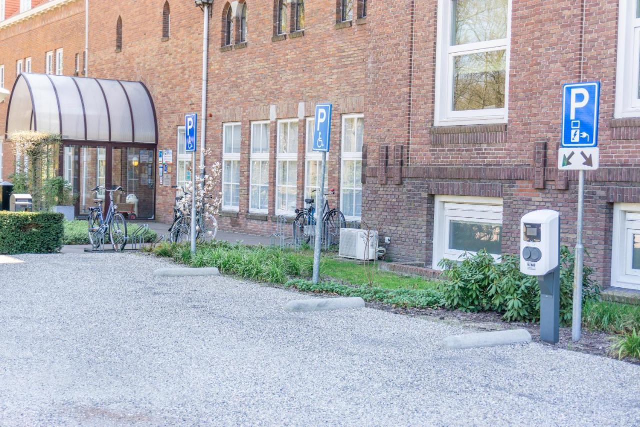 Hotel Kontakt Der Kontinenten Soesterberg Exterior photo